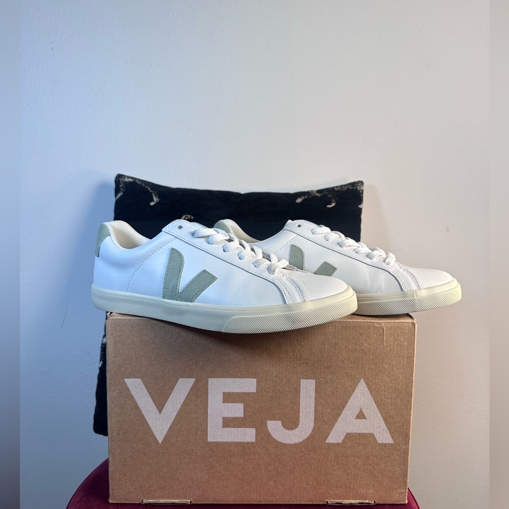 New Veja Esplar Sneaker in Extra White & Clay mens womens skater platform EU 40 - Picture 3 of 10